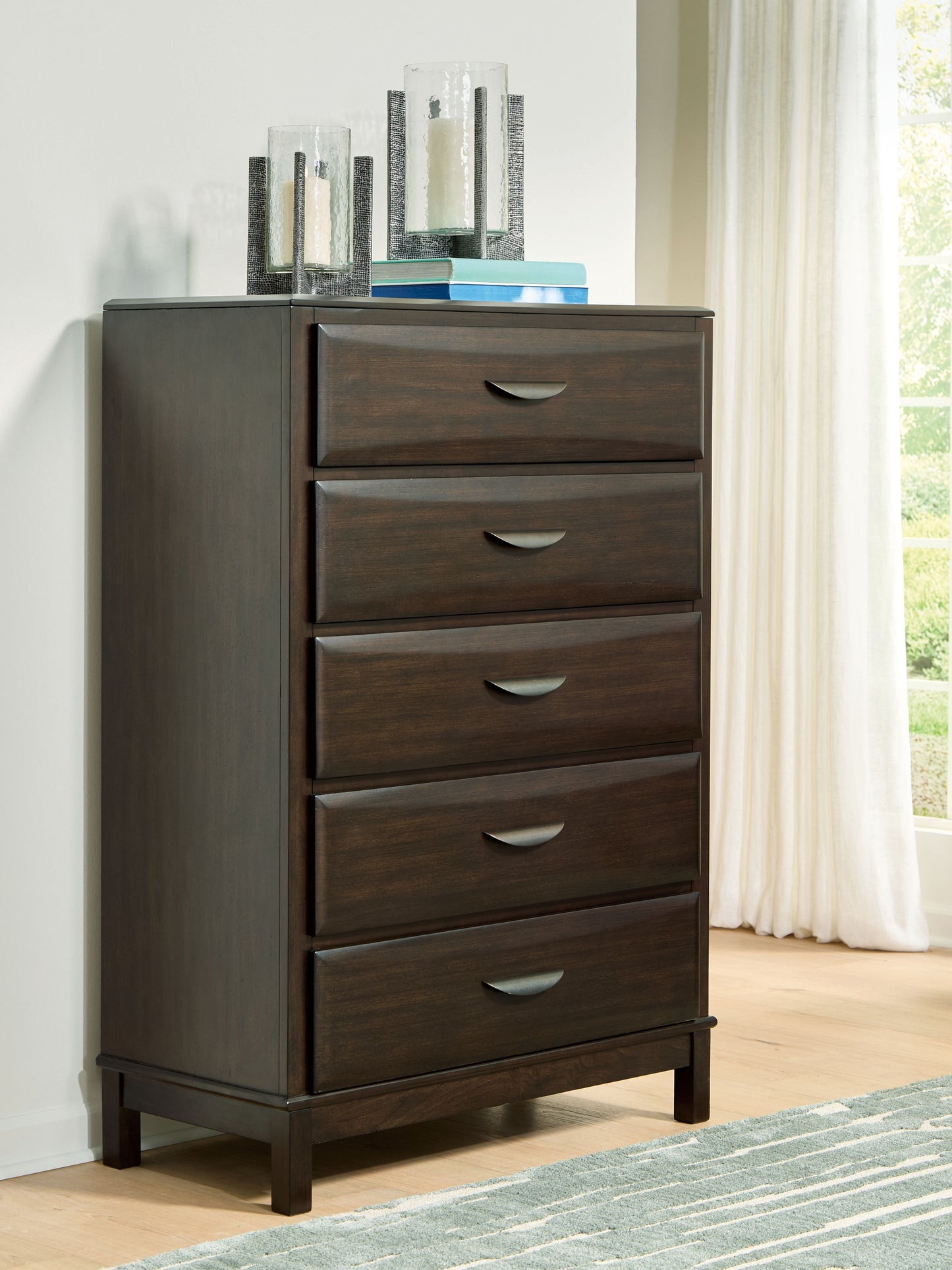 Vanmore - Five Drawer Chest - Dark Brown